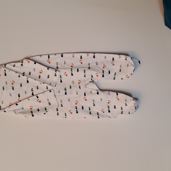 🌴 Carters Onsie 🌴 - Picture 4 of 4